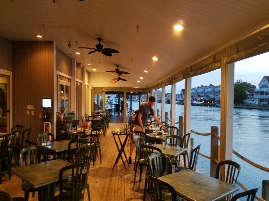 Harpoon Hanna's